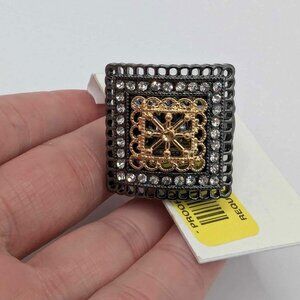 Anna & Ava Expandable Large Costume Ring - New with Tags